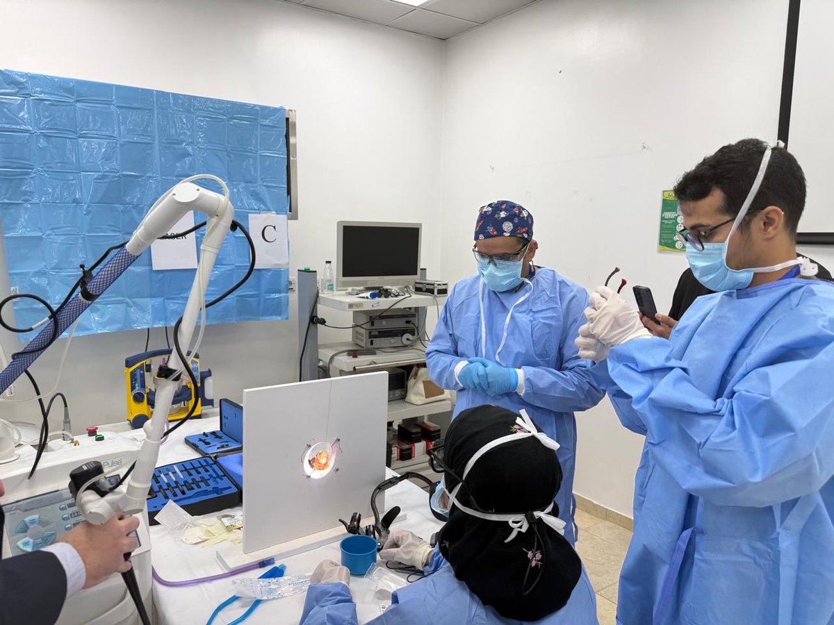 Lo0oLeS's tweet image. 2nd day featured with 
-3 stations of CO2 &amp;amp; blue Laser arytenoidectomy , anterior &amp;amp; posterior cricoid splits &amp;amp; epiglotopexy
-3 stations of Suture lateralization 
- 1station of flexible bronchoscopy