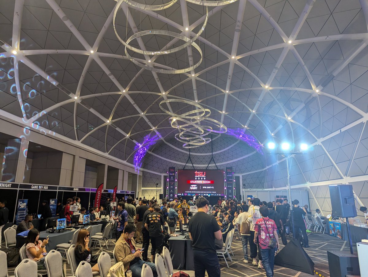 Jason_GameDev's tweet image. I think this is my first major in so many years where I just have total free time for 2 days lmfao. It&apos;s actually nice to kick back for once.

Also somehow the UMVC3 bracket has 19 people. Exceeded Nen Impact 😅