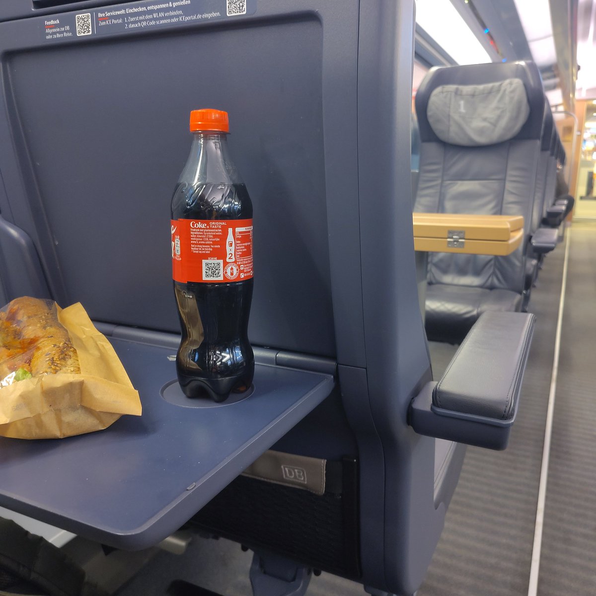 nevercodealone's tweet image. Pünktlich und leer mit mega Bock auf Symfony AI zurück nach Duisburg #symfonycon #php #Symfony