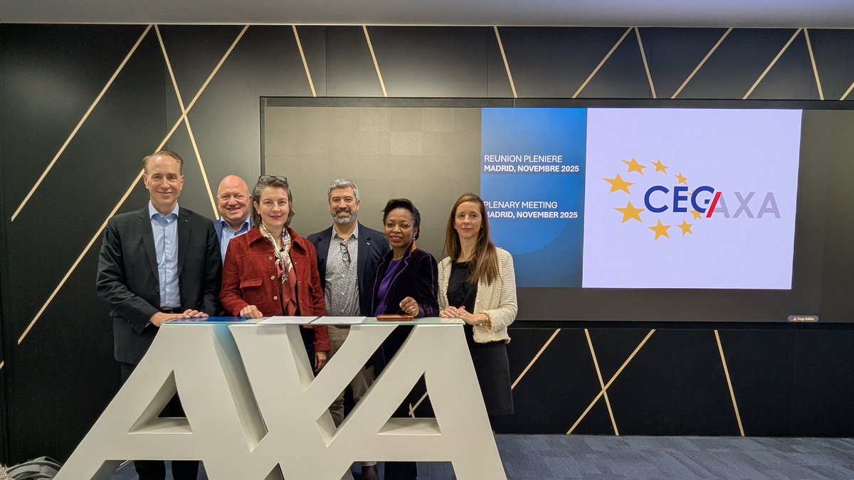 axa_ewc's tweet photo. What a #AXAEWC plenary session which saw the signature of a charter on social dialogue and AI. 
Many thanks to all participants for the quality of the exchanges! https://t.co/or0PUulW8b