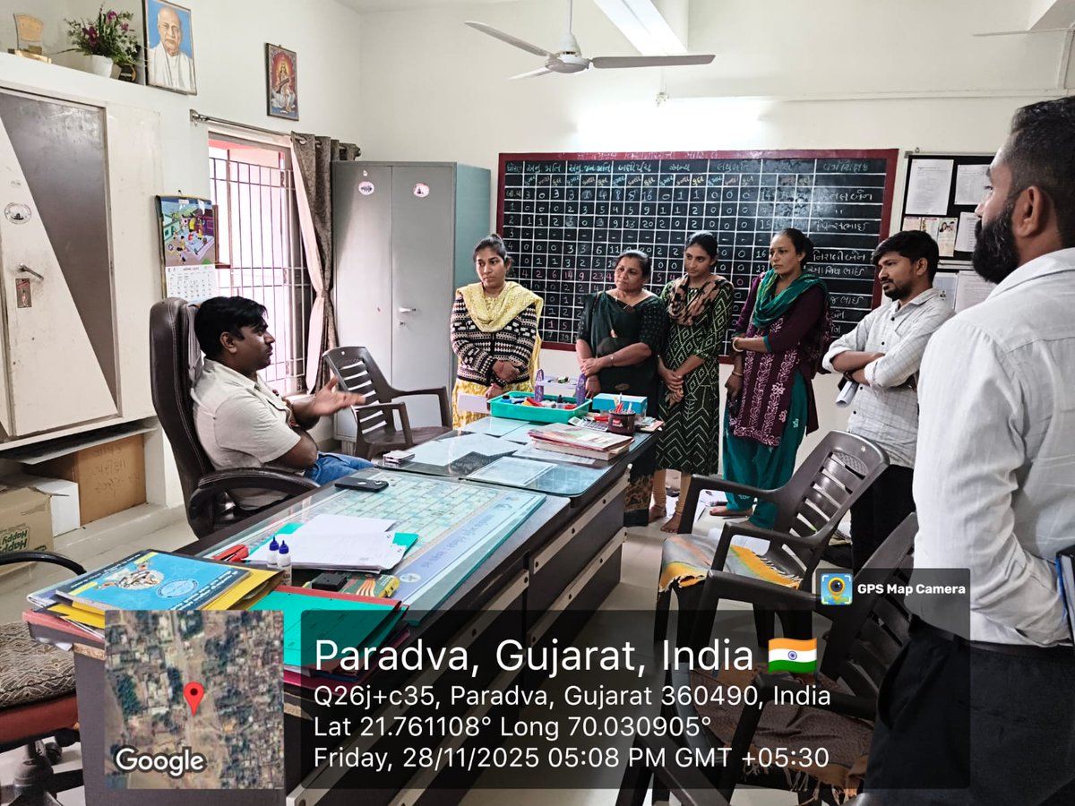 CollectorJamngr's tweet image. મતદારયાદી સુધારણા કાર્યક્રમના અંતિમ દિવસોમા બાકી કામગીરી અચુક પુર્ણ થાય તે સુનિશ્ચિત કરવા મતદાર નોંધણી અધિકારીશ્રી, ૮૦-જામજોધપુર દ્વારા BLOs ની મુલાકાત લઈ જરૂરી માર્ગદર્શન સહ સુચનાઓ આપી.
@ECISVEEP @CEOGujarat @infojamnagargog