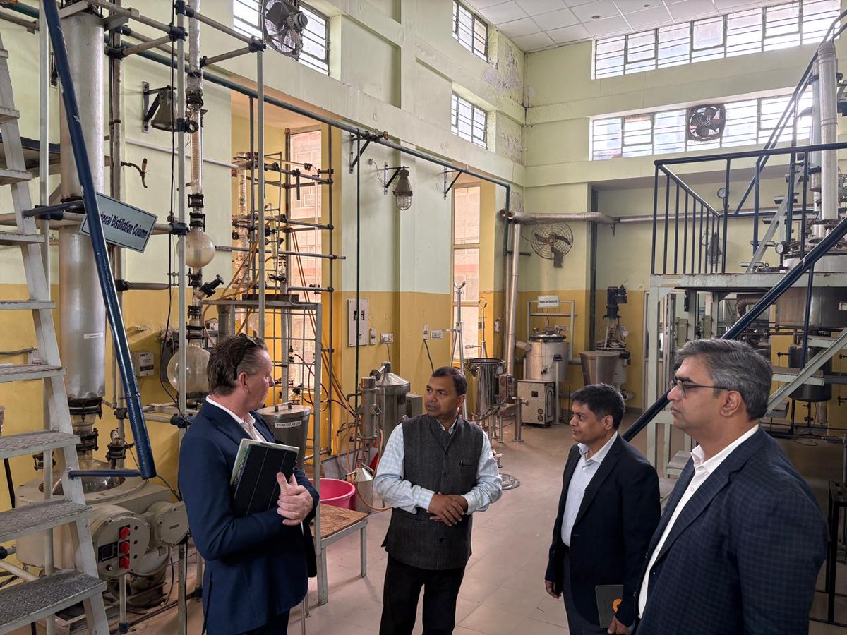 CSIRCIMAP's tweet image. Dr. @PrabodhTrivedi, @DirectorCimap welcomed BASF representatives and discussed potential collaborations. Mr. Marc from Isobionics, a BASF subsidiary, presented common aroma molecules for the flavors and fragrances industry. BASF&apos;s team visited CSIR-CIMAP for biotechnological…