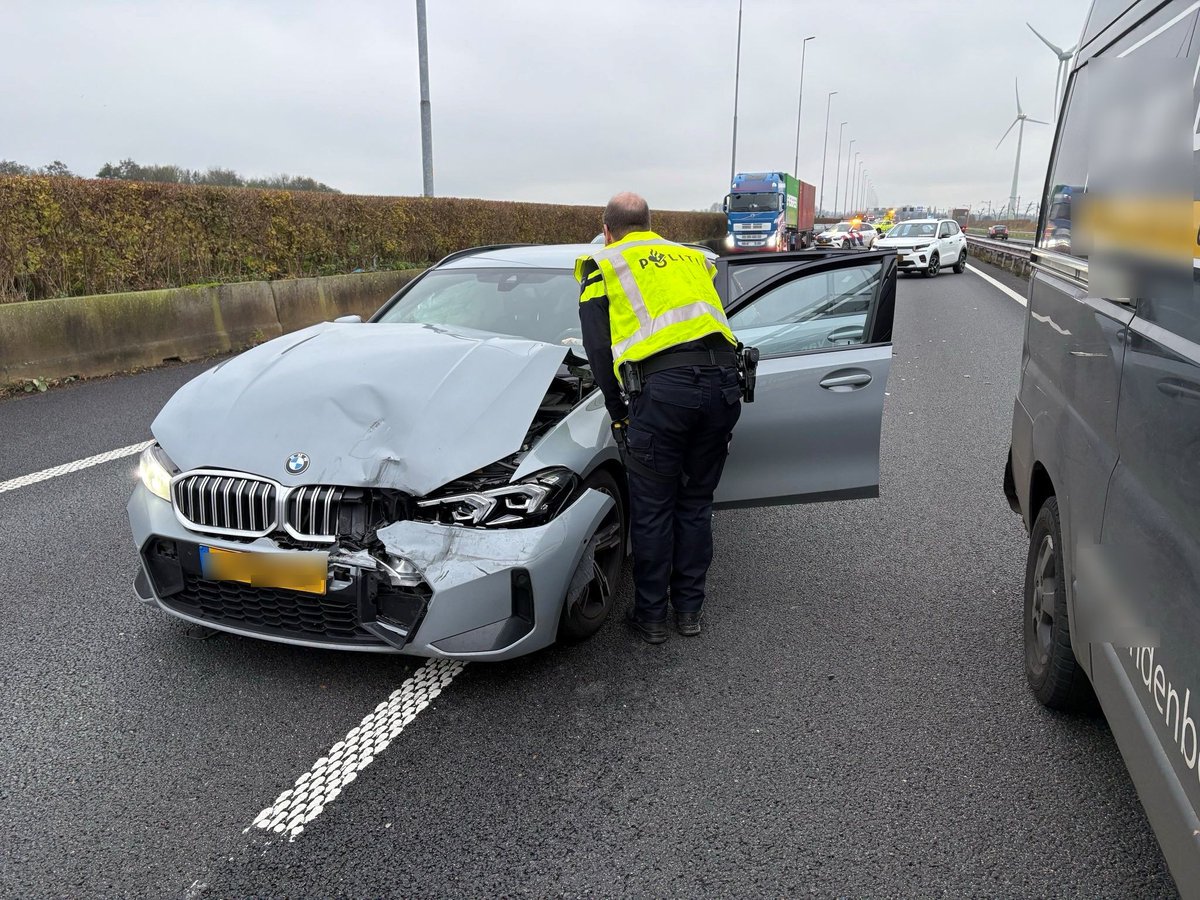 Ongeval op A15 bij Ridderkerk richting Gorinchem