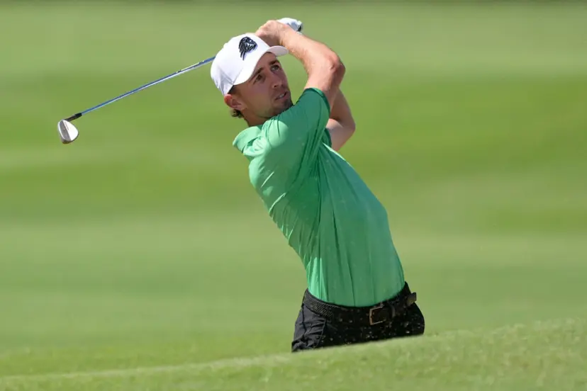 appmygolf's tweet photo. 🏌️ Ballester y Puig brillan en el Australian PGA. Ambos firmaron 67 golpes y se meten en el Top 10. Sebastián García lideraba antes de la interrupción por rayos ⚡, mientras nuestros jugadores mostraron concentración y reacción bajo presión ⛳.

📸 @dpworldtour @livgolfleague https://t.co/01ijmFerAT
