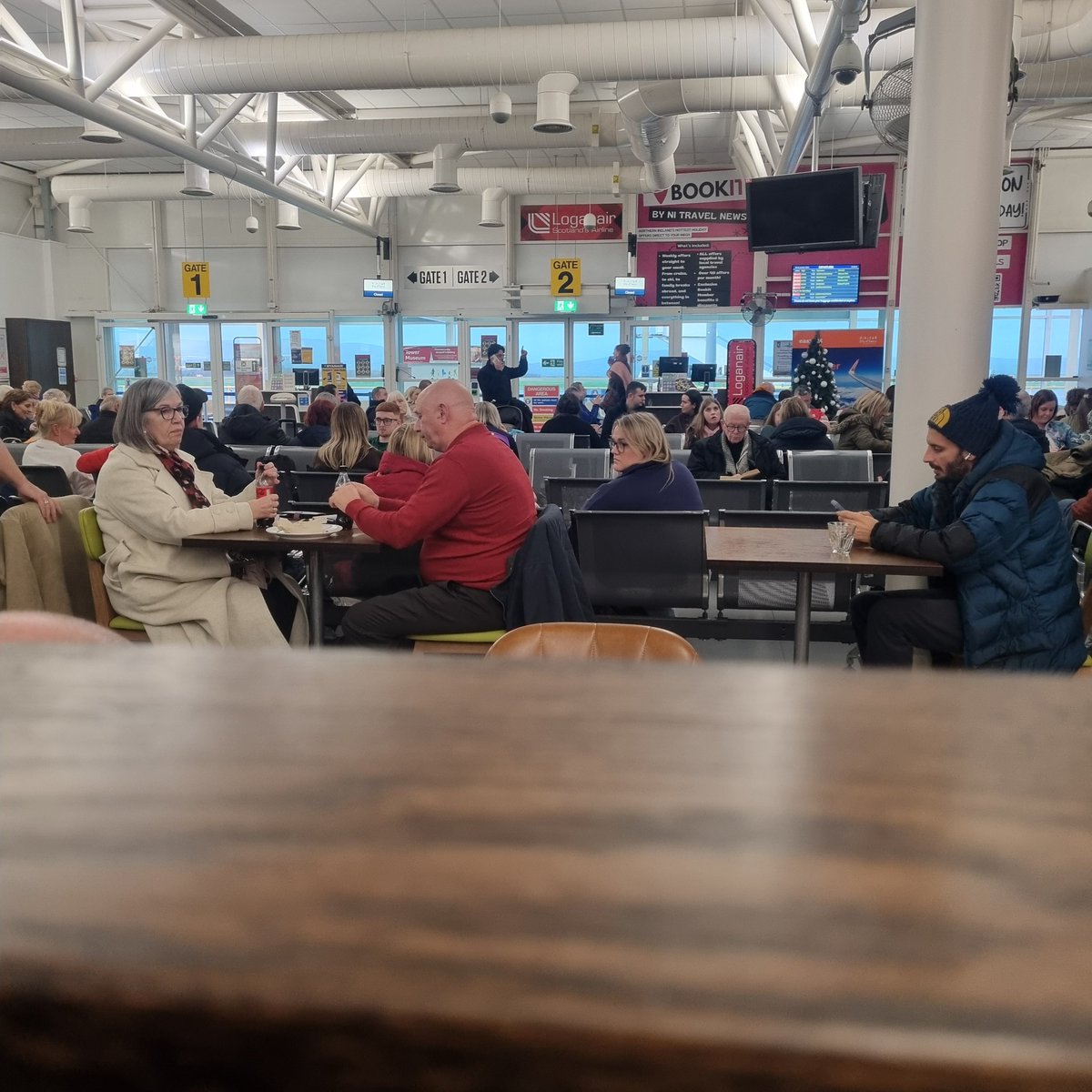 Great to be using <a href="/CoDerryAirport/">City of Derry Airport</a> again this weekend...
Good to see it busy &amp; being used by many..
#FlyLocal #CityOfDerry