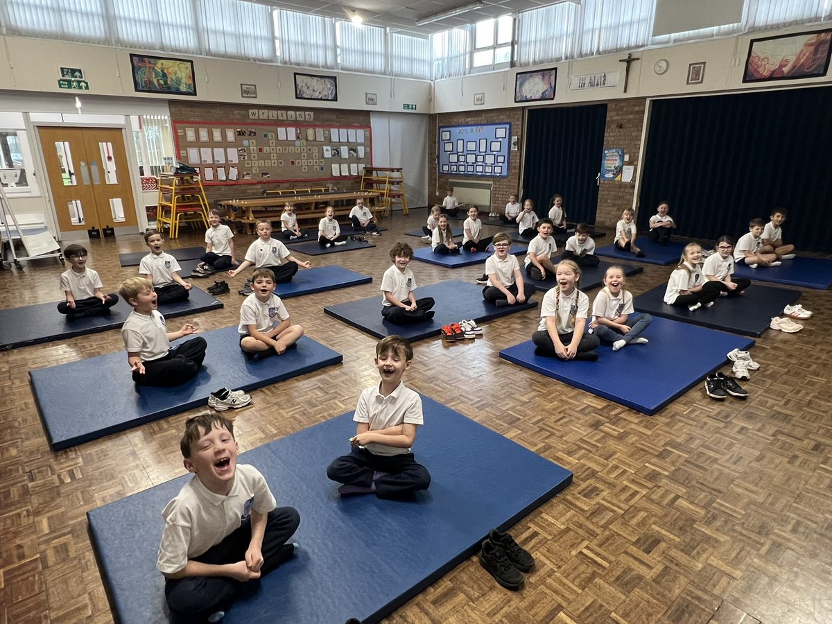 StJBoscoYear3's tweet photo. Yoga 

Before ⏩ after

@StJBoscoPrimary https://t.co/utOeU3H5jg