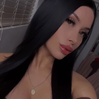 michelllebb___ tweet picture