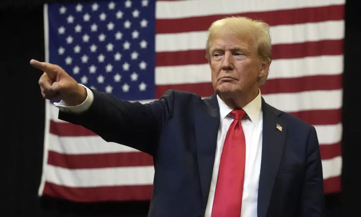 marcalpalazzolo's tweet image. 🇺🇸 | DONALD TRUMP TOMA MEDIDAS DRÁSTICAS : El presidente de EEUU anunció masivas reformas a la política migratoria.

- Desnaturalizará inmigrantes legalizados por Biden
- Suspenderá permanentemente la inmigración de &quot;países del tercer mundo&quot;
- Expulsará a todos los inmigrantes…