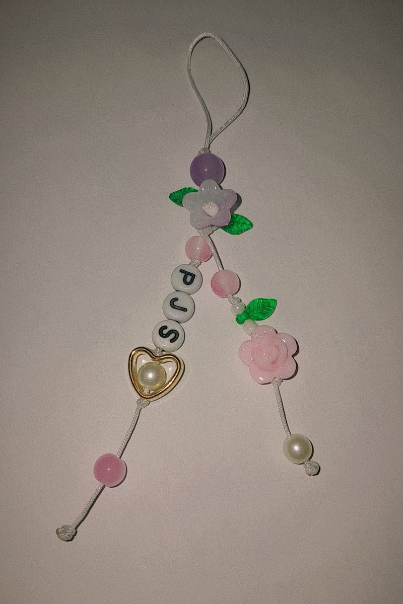 pocketzsx's tweet image. ae&apos;s first ga !!

— more handmade anik anik here :