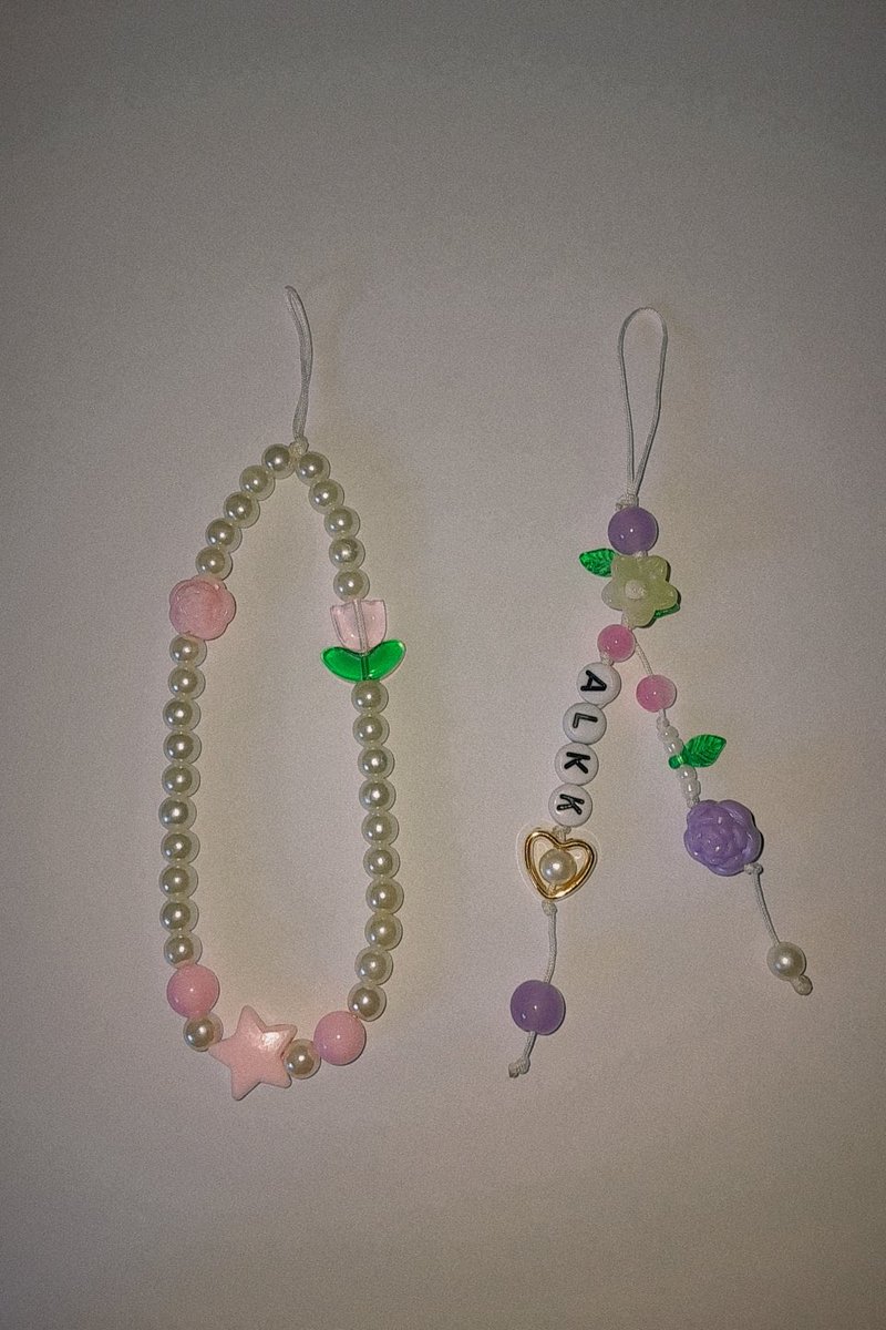 pocketzsx's tweet image. ae&apos;s first ga !!

— more handmade anik anik here :