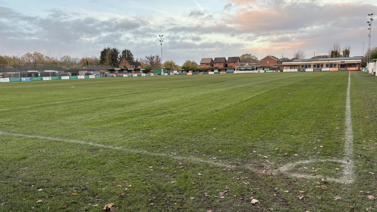 Grumpy groundsman tweet media