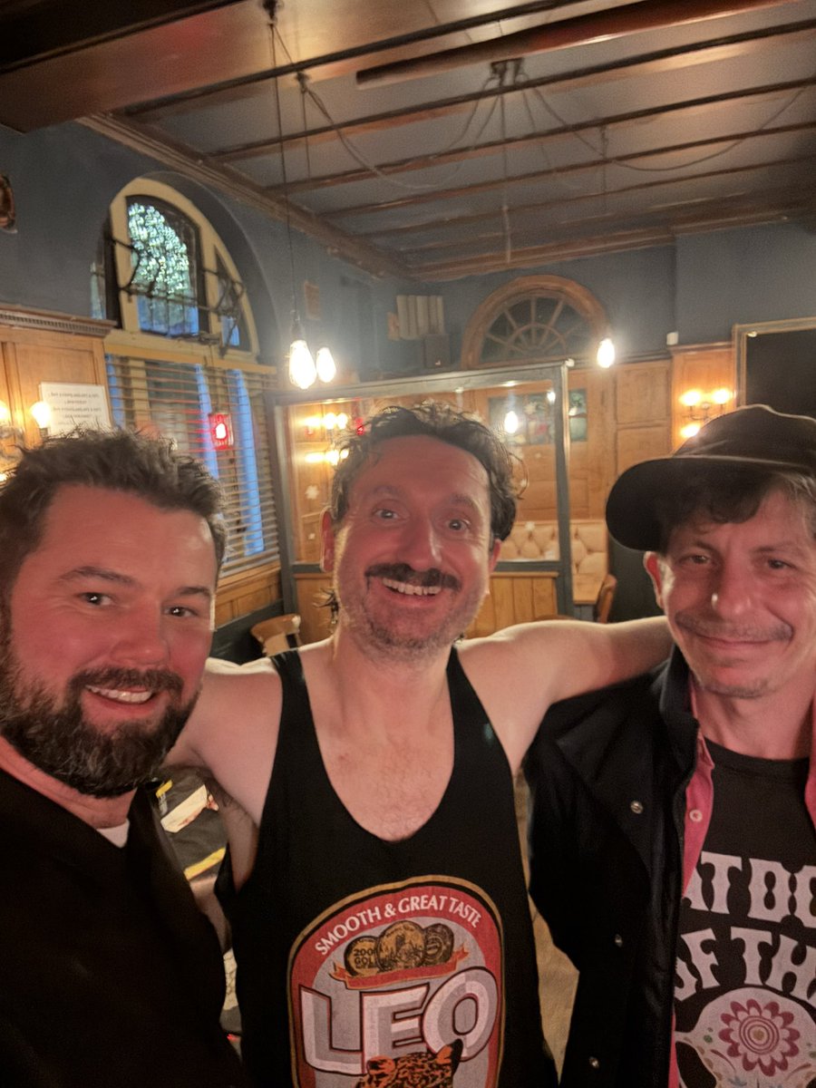 FatWhiteMod's tweet image. Superb @youngknives last night at @ThePortlandArms  👏👏👏