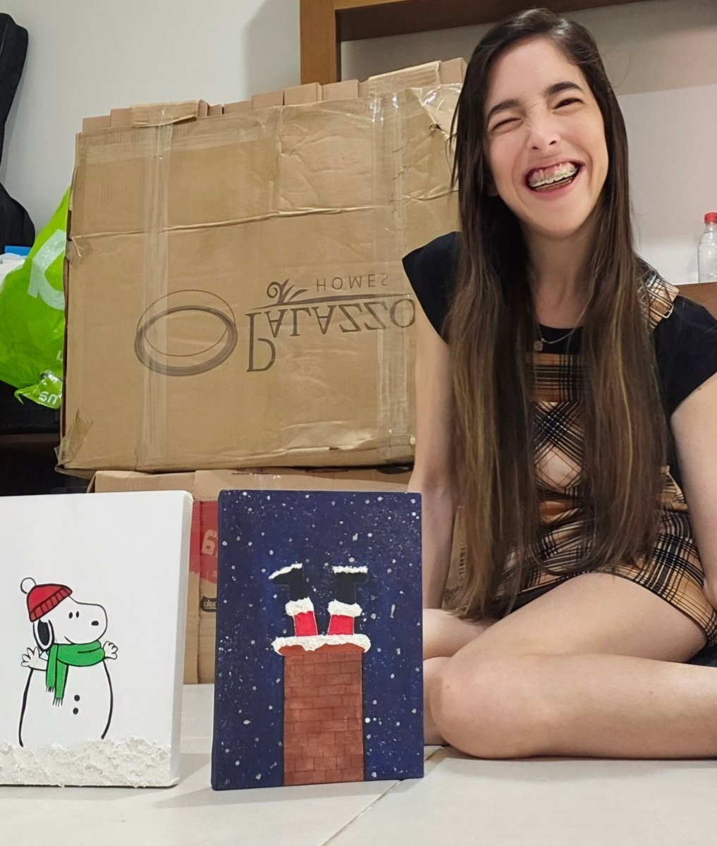 monrivalm89's tweet photo. Llegaron mis 50 cajitas solidarias para repartirlas por Navidad! 🎁🎄✨️ Espero que puedan apoyarme este diciembre❣️👩🏽‍🎨 https://t.co/GGplhVWpQJ