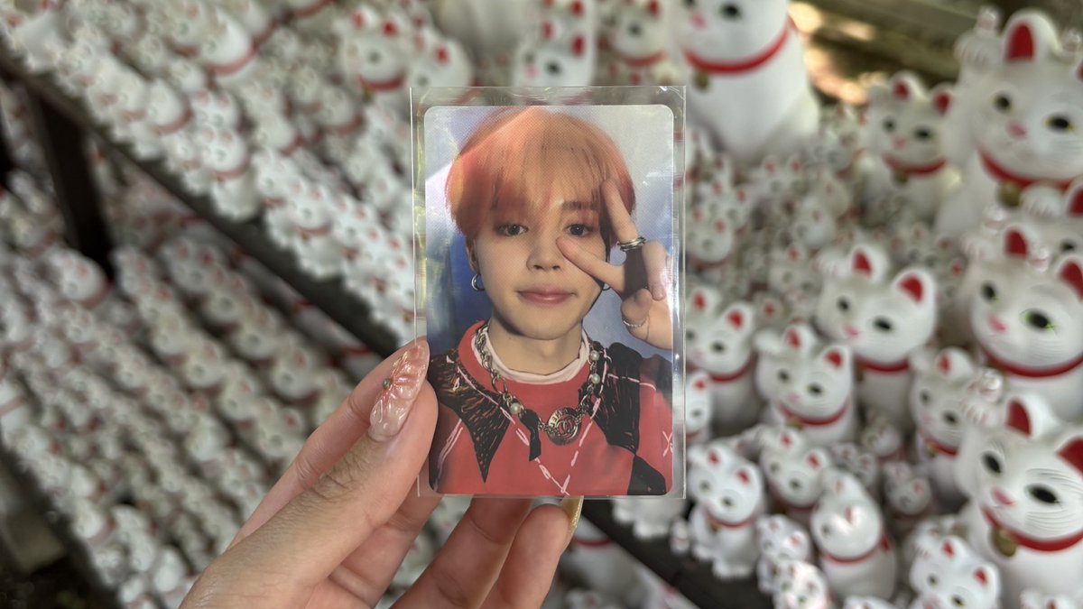 rmdipity's tweet image. life as a jimin girl 🐈