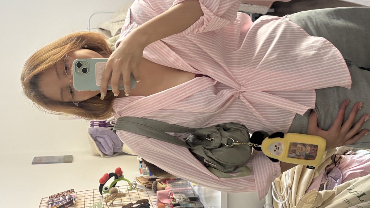 rmdipity's tweet image. life as a jimin girl 🐈