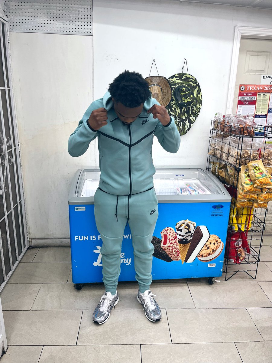 D4yvoo's tweet photo. ®️®️ https://t.co/XuDKNJfBZ2