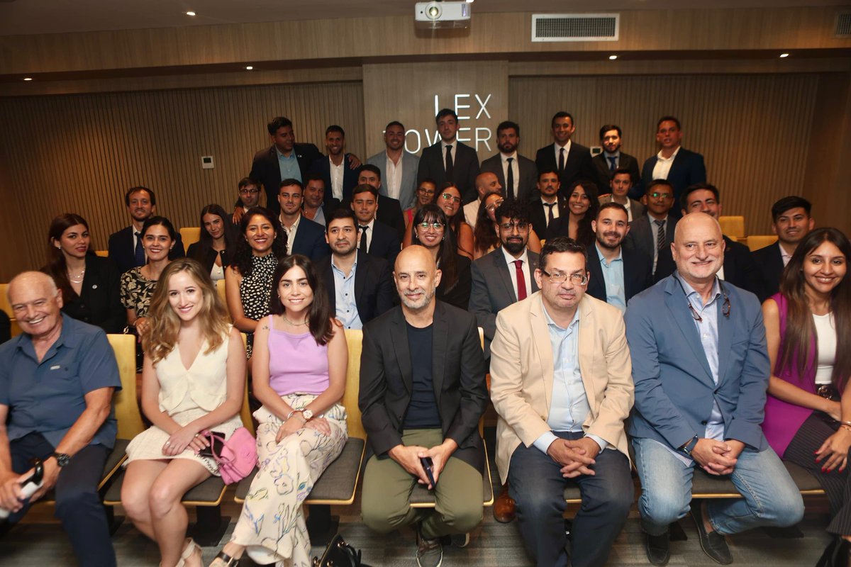 Junto a <a href="/nachobiglieri/">Alberto Biglieri</a> y <a href="/ocampomartinBA/">Martín Ocampo</a> cerramos el Encuentro Nacional de Jóvenes Abogados por Argentina. Fue una intensa jornada para analizar, pensar y capacitarse en torno a los desafios de la abogacía argentina.