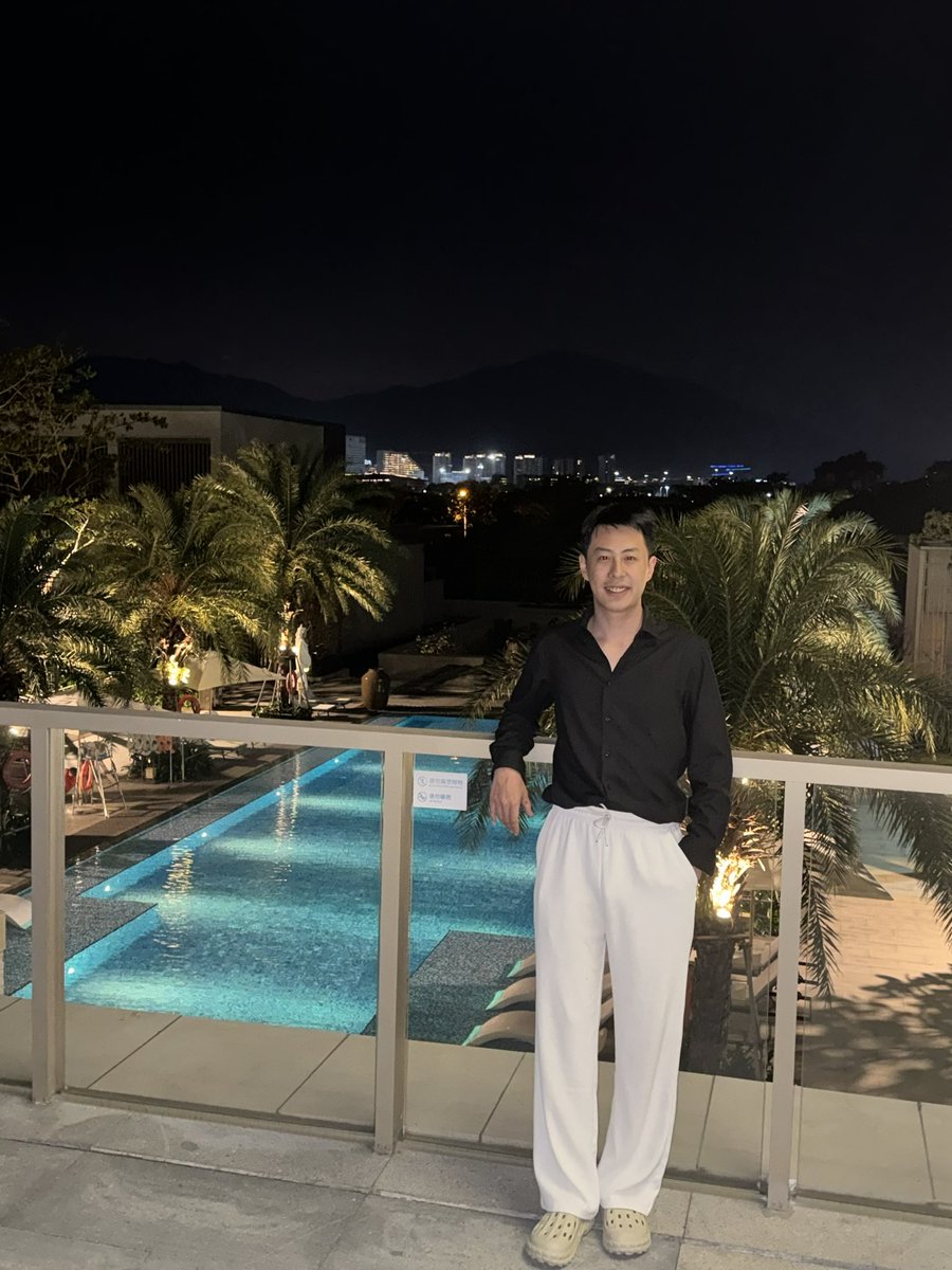 webhogwatrs's tweet image. Every 0:00 is new beginning.