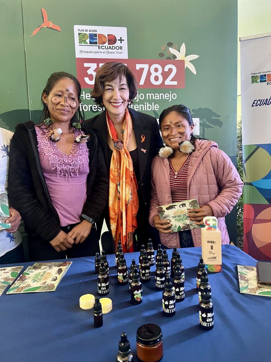 Laura Melo tweet media