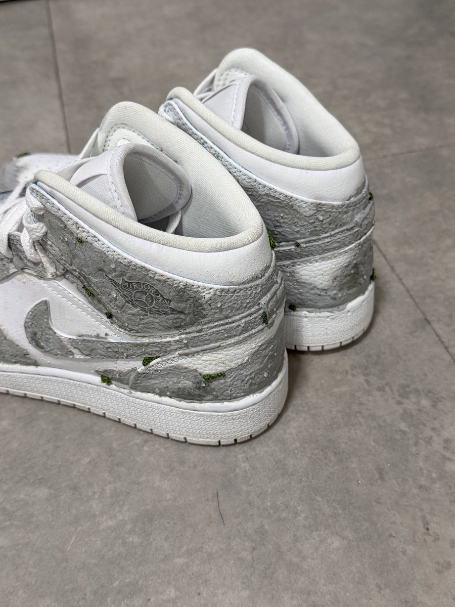 camcreatez tweet media