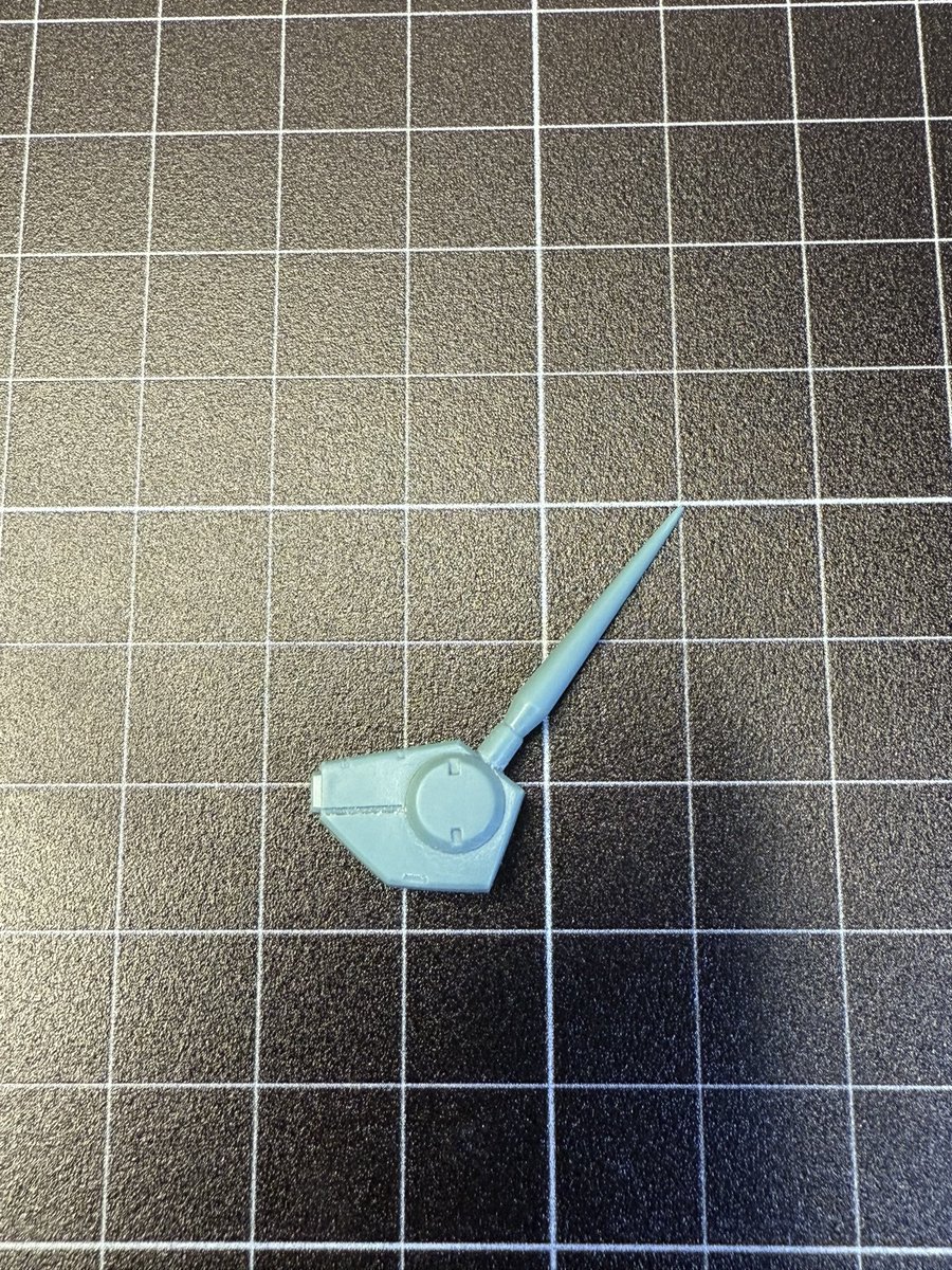 YouTube_hobb's tweet image. 今日はジェガンのアンテナをシャープ化とヤスリました！とんがった！笑