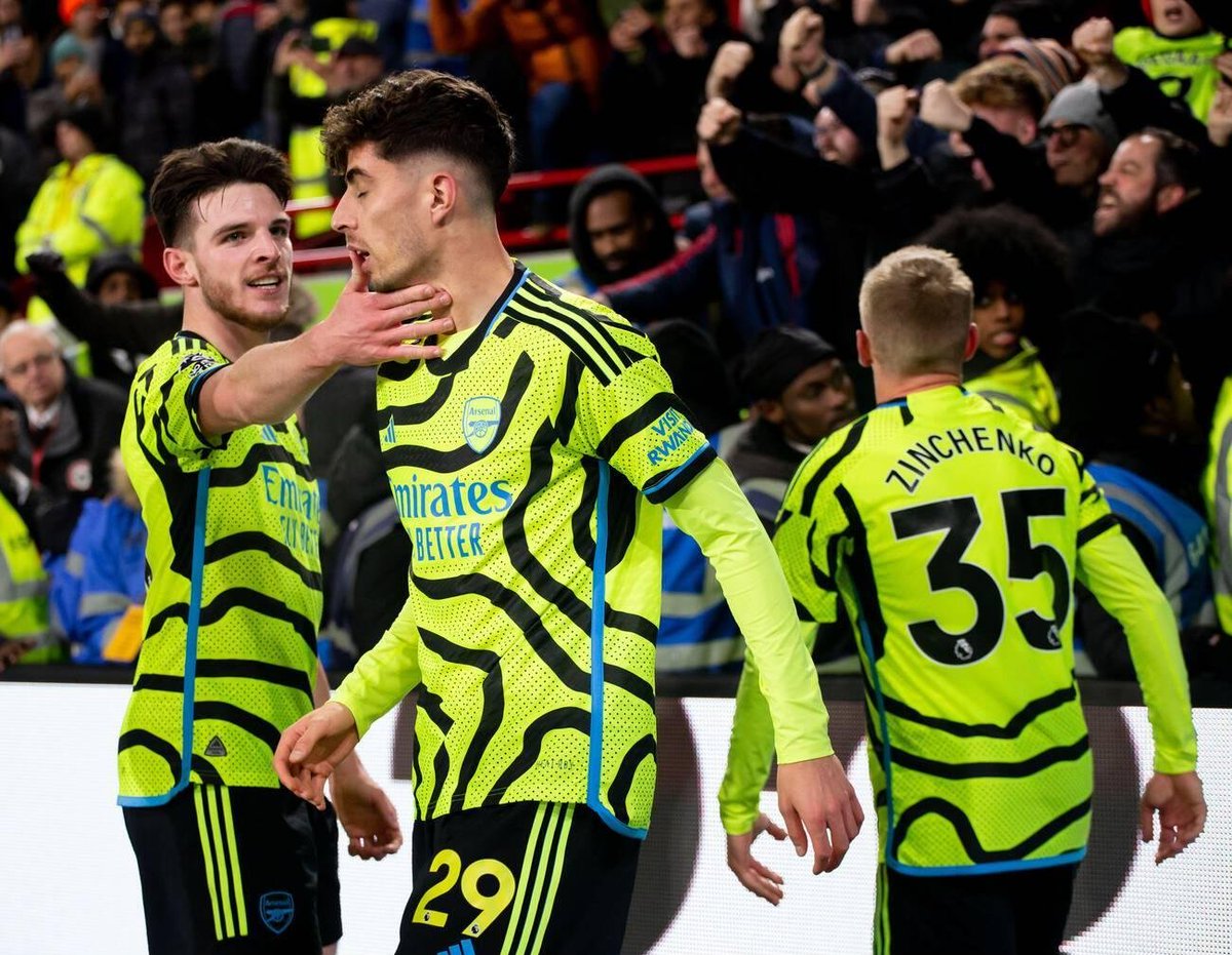 𝟚𝟑𝟒𝟟𝕔 (@emberettee) on Twitter photo 