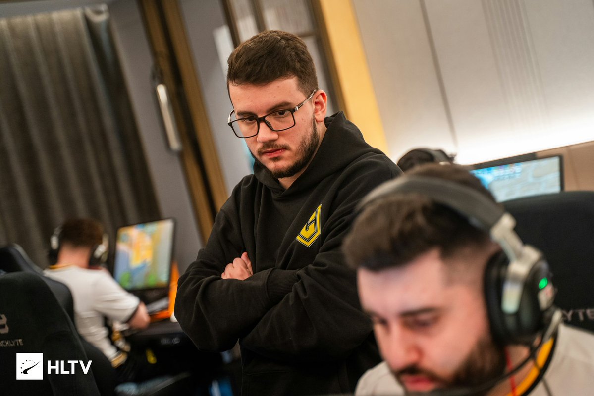 betofpss's tweet image. Depois de um período curto, mas de muito aprendizado, estou livre de contrato para conversar com organizações para a próxima temporada.

Interessados podem entrar em contato via DM ou e-mail: pedroumberto@gmail.com