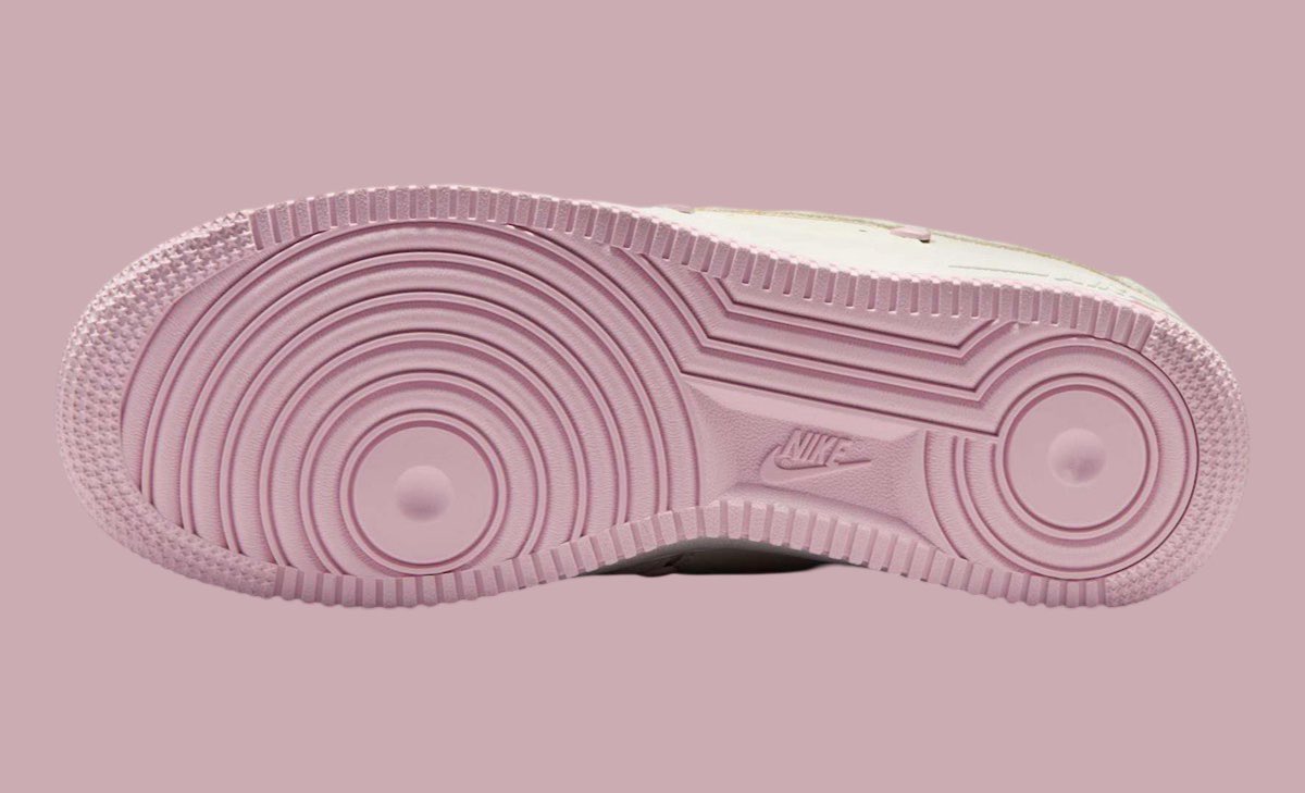 fairyprxncess's tweet image. Nike Air Force 1 Low “Valentine’s Day”