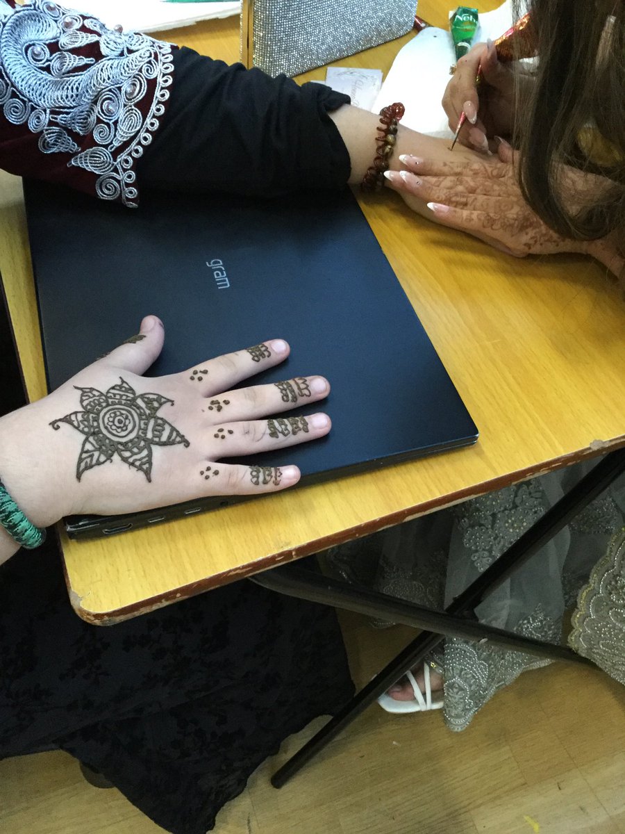 WappingHigh tweet media