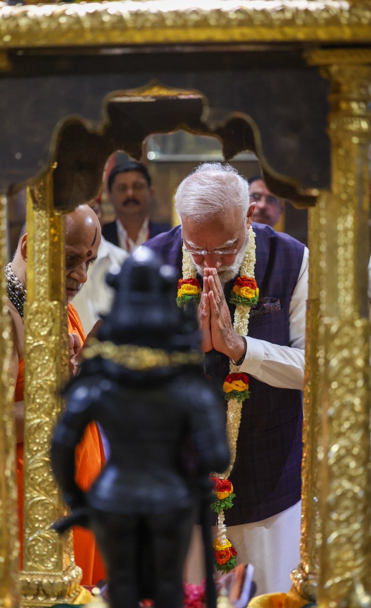 narendramodi's tweet image. ಉಡುಪಿಯ ಶ್ರೀ ಕೃಷ್ಣ ಮಠದ ಕೆಲವು ನೋಟಗಳು ಇಲ್ಲಿವೆ.