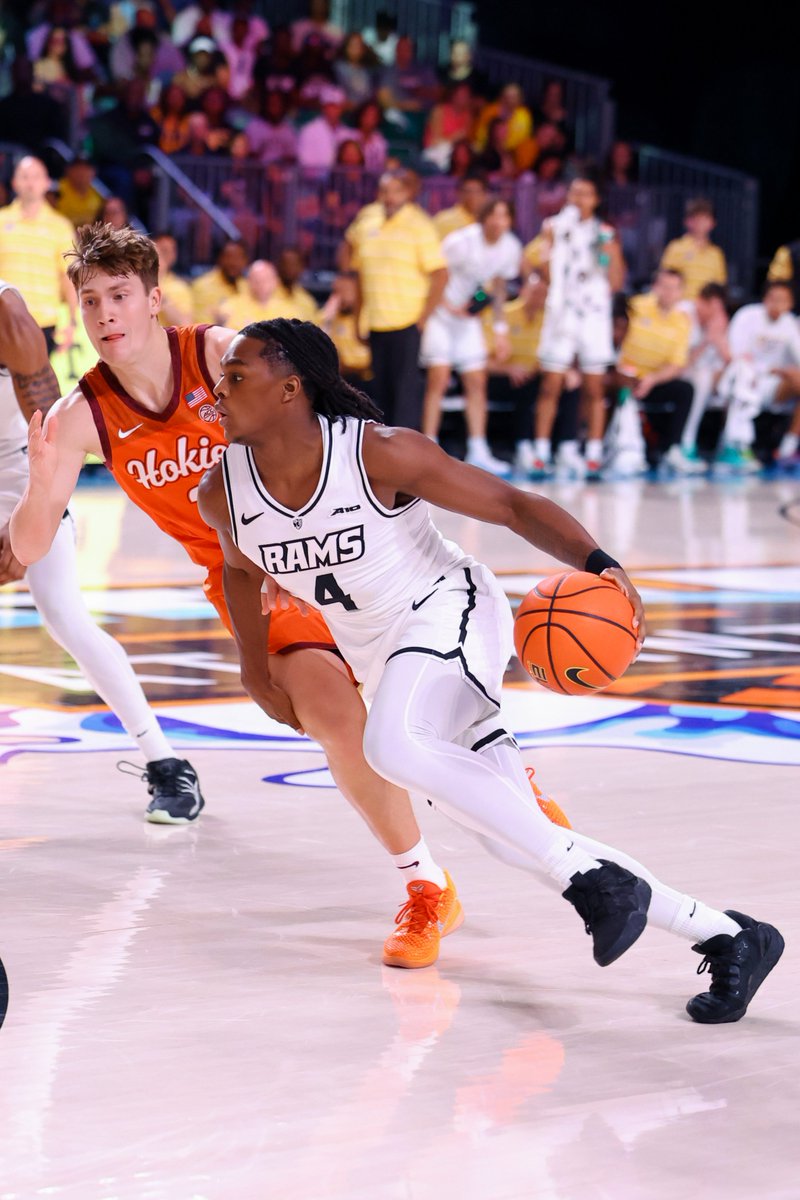 B4AOfficial's tweet image. VCU is rolling! Rams take a 45–35 lead into the half vs. the Hokies. 🏀 #Battle4Atlantis