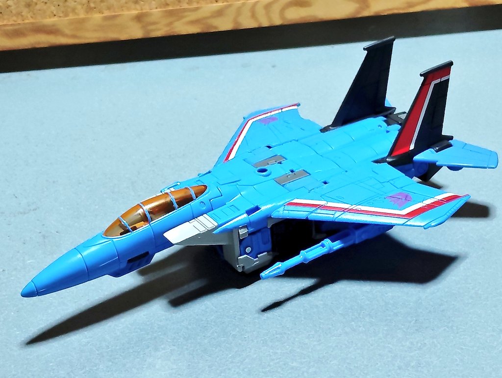 サンダークラッカーは品質含め安定したデザイン。 週末SS86サンダー