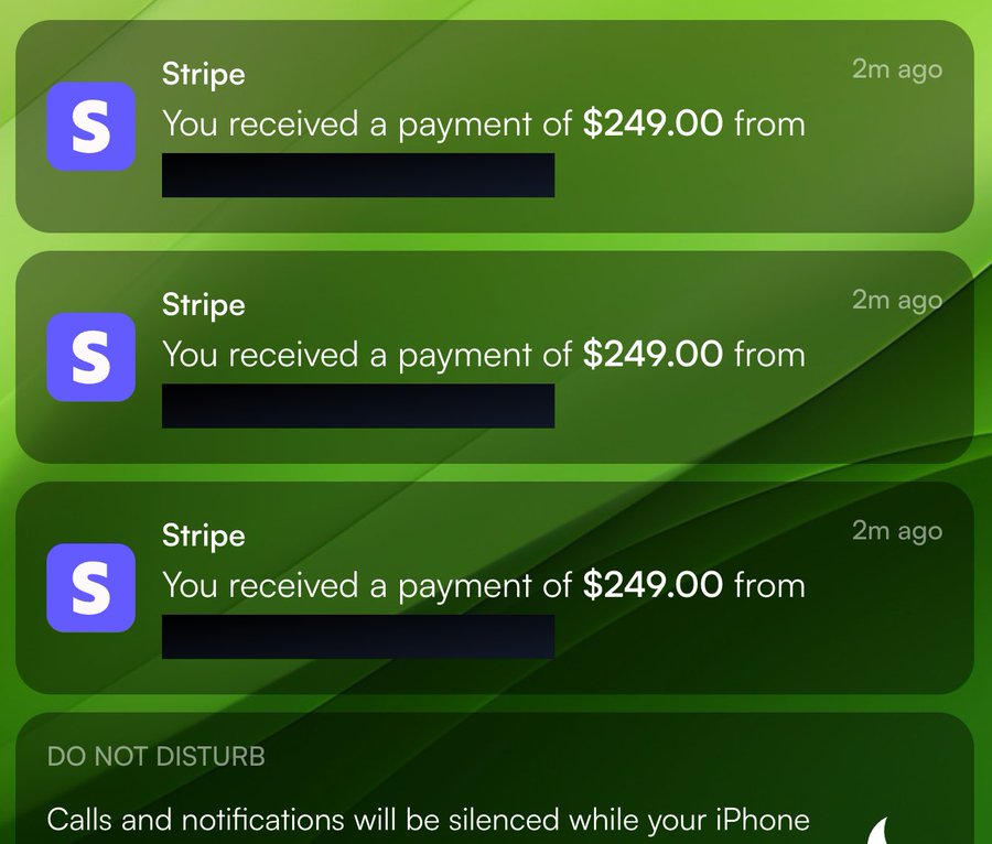 mariaislam6451's tweet image. You can easily earn $750/day to $5,000/week with AI.

All you need is:
- Internet connection
- A smartphone
- 2 hours daily

Like this post + comment “AI” and I’ll DM my detailed guide to making money (it&apos;s FREE).

(Must follow me to get DM)

FREE for 24 hours.