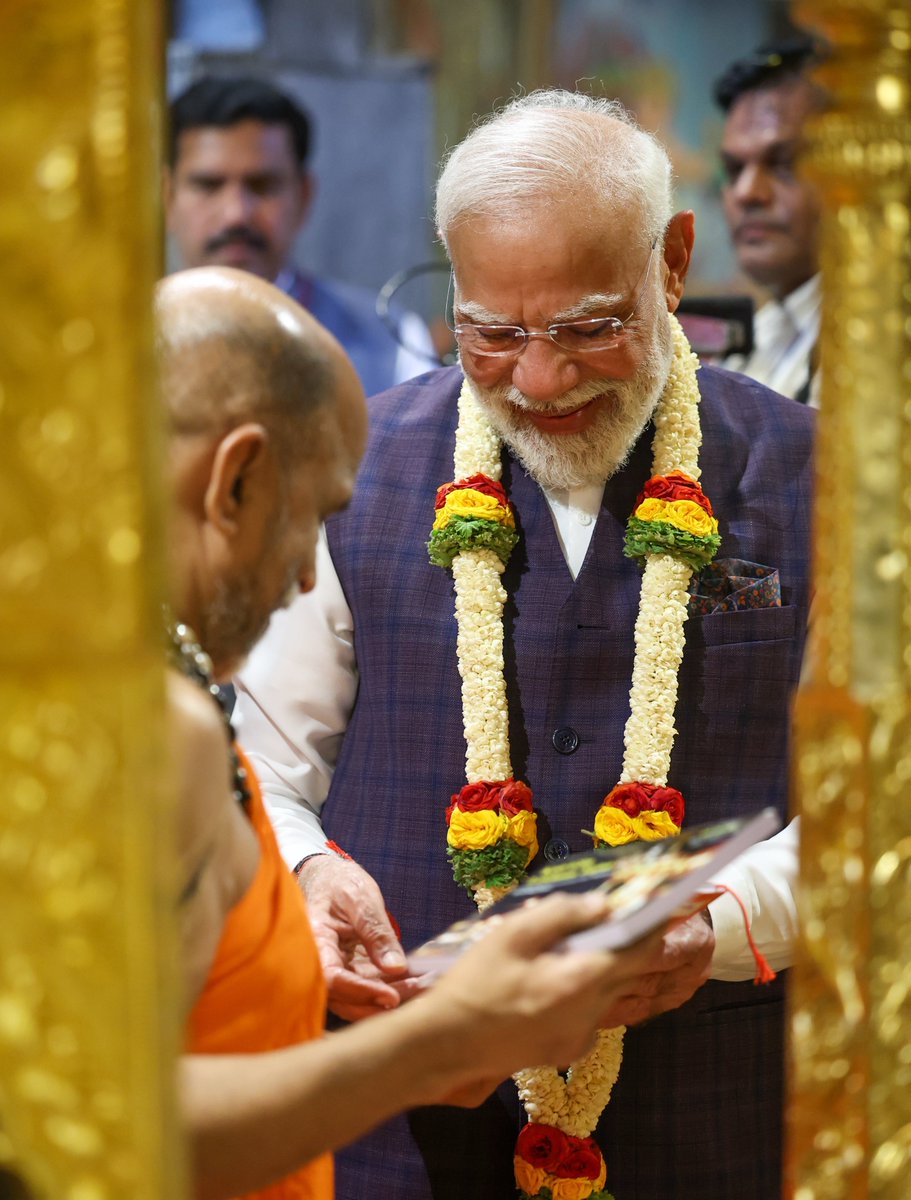 narendramodi's tweet image. ಉಡುಪಿಯ ಶ್ರೀ ಕೃಷ್ಣ ಮಠದ ಕೆಲವು ನೋಟಗಳು ಇಲ್ಲಿವೆ.