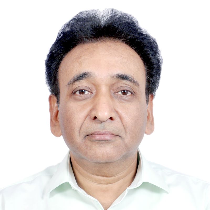 राजेश अग्रवाल महाराष्ट्राचे नवे मुख्य सचिव
 सामान्य प्रशासन विभागाचे अपर मुख्य सचिव राजेश अग्रवाल यांची महाराष्ट्राचे नवे मुख्य सचिव म्हणून नियुक्ती! विद्यमान मुख्य सचिव राजेश कुमार  ३० नोव्हेंबर रोजी सेवानिवृत्त होत असून राजेश अग्रवाल  त्यांच्याकडून ३०/११ला पदभार स्वीकारतील.