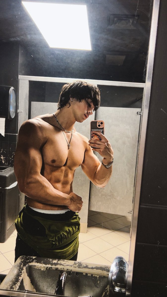 david_diesel24's tweet image. Black Friday sends?