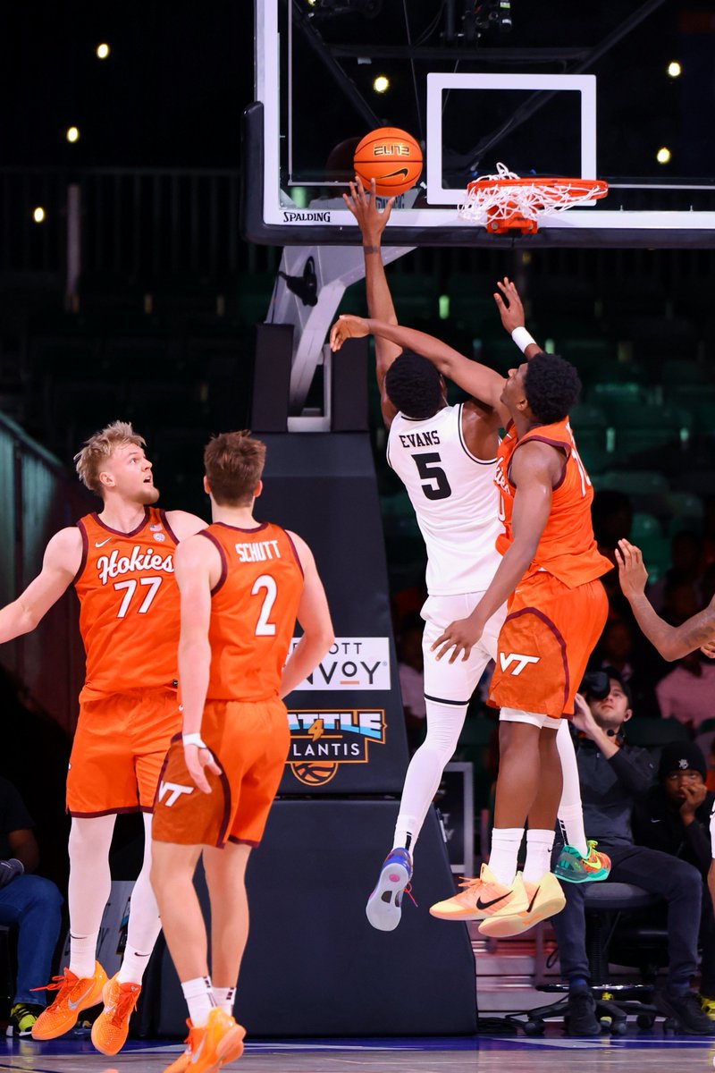 VCU_Hoops's tweet image. VCU 45, Virginia Tech 35 -- Half

Barry Evans -- 10 points
Terrence Hill &amp;amp; Brandon Jennings -- 8 points

#LetsGoVCU