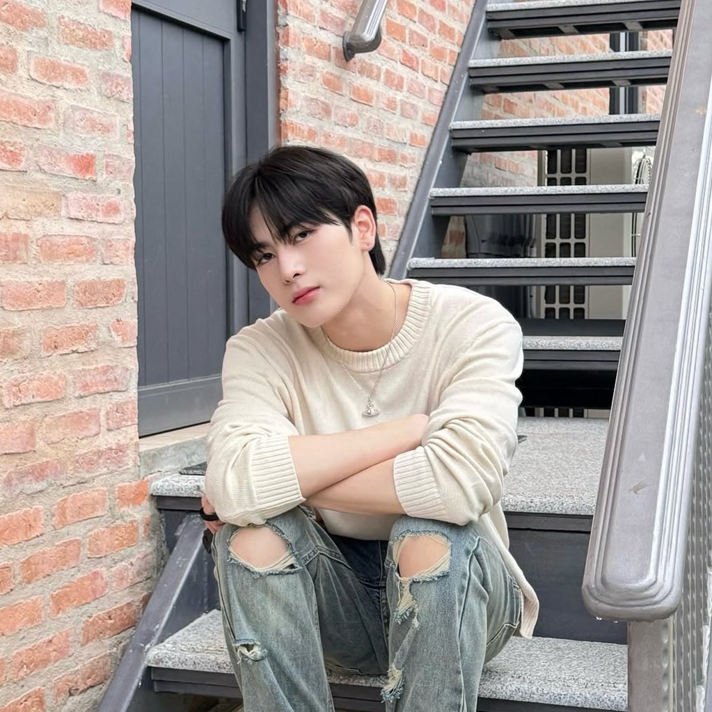 qutiemood's tweet image. โอน 500 กลับมาแต่งตัวแบบนี้อีกหน่อย ㅜ ㅜ น่ารักโคสอะ ชั้นชอบน้องต้าแต่งตัวแนวนี้มากจริง ๆ