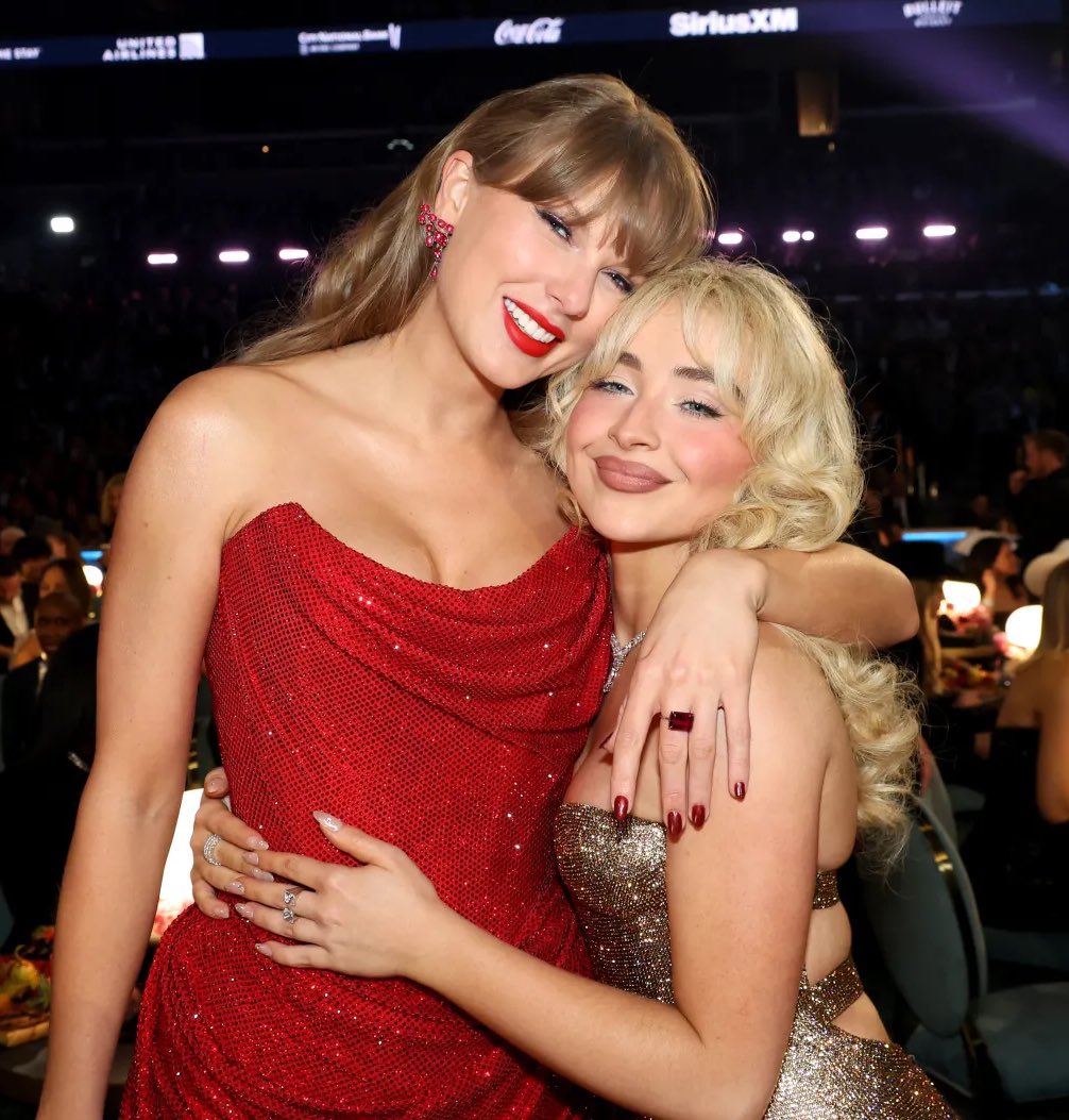 TChartSwift's tweet image. “The Fate of Ophelia” is now the 2nd best selling female 2025 solo song in the US, surpassing “Manchild” (2.38M).