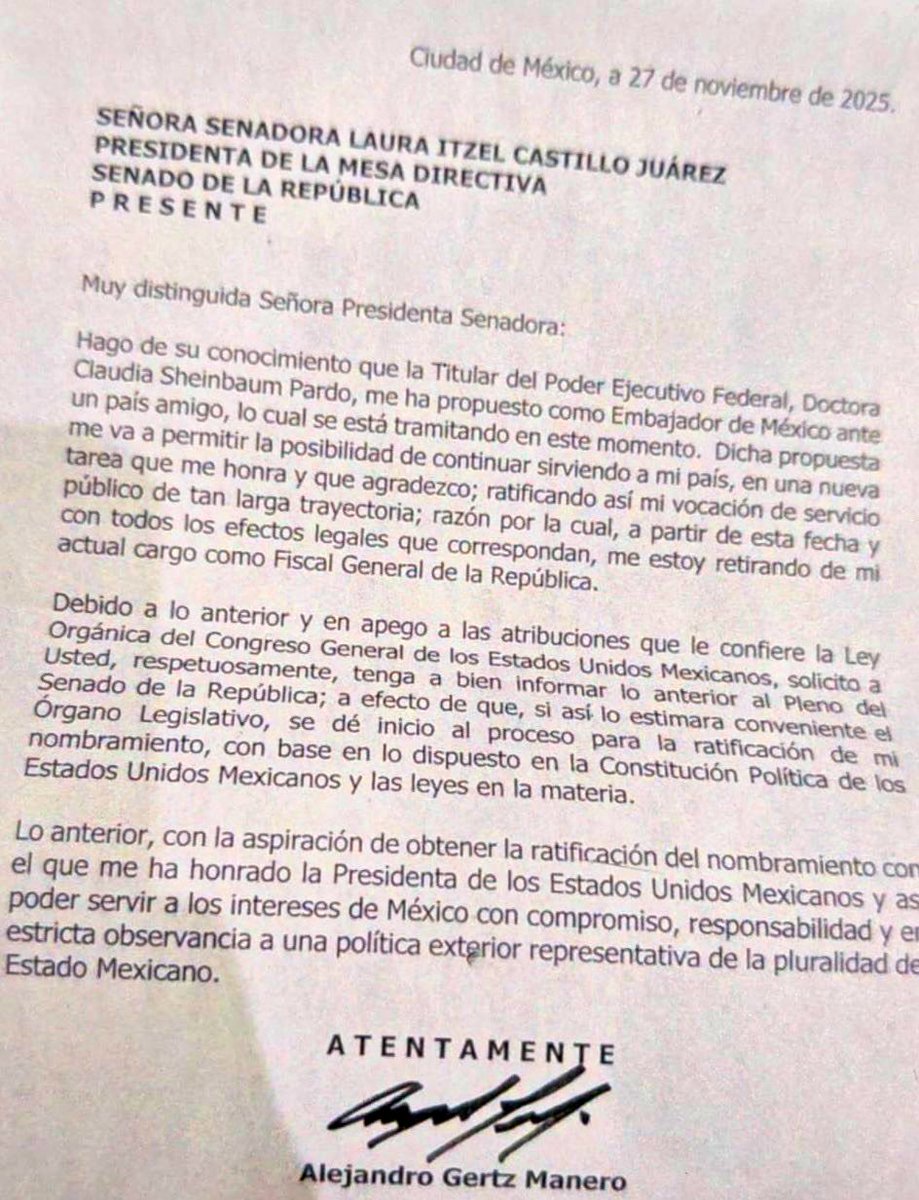 SoySimpsonito's tweet image. Amada FGR: debo dejarte.
¿Por qué? No puedo decirlo.
¿Dónde iré? “A un país amigo”.
¿Cómo llegaré? ¡Ah! todavía no lo decido. 
Pero puedo decirte algo: cada vez que escuche al viento, susurrará la frase ''Maldito Adán Augusto”.
Con mi amor para toda la impunidad: Alejandro Gertz…