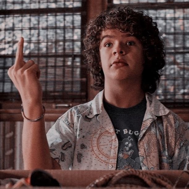 InvencivellBR's tweet image. Com todo respeito.

O Dustin está INSUPORTÁVEL nessa temporada de Stranger Things.

Tá dando raiva já
