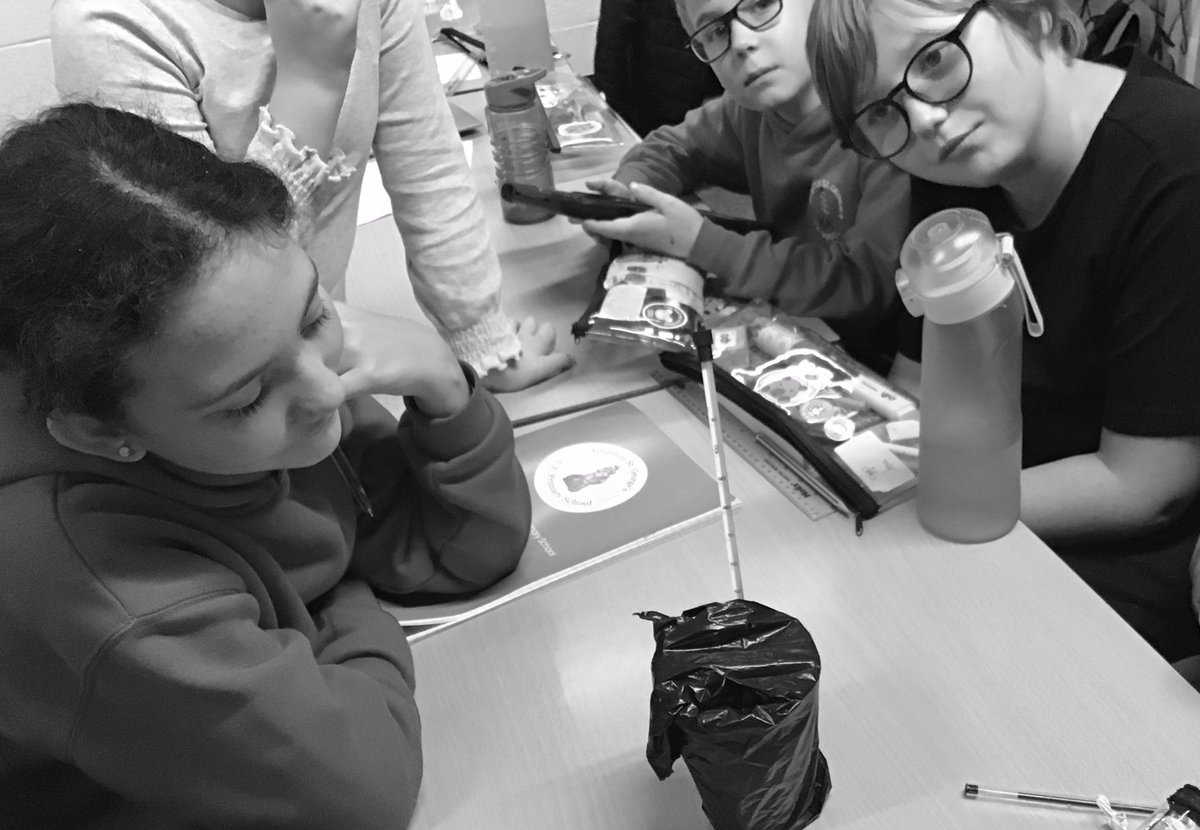 AthertonStG's tweet image. Year 5/6 have been testing materials in Science this week to see which one will remain the warmest over a period of time. #creatingabetterfuture @TheWingsCE