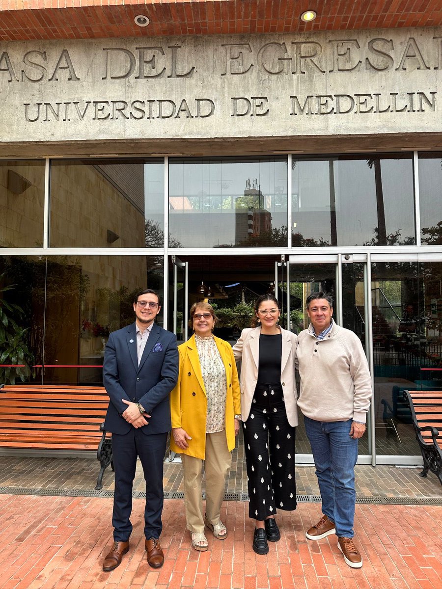 La delegación de la #UTEG, compuesta por el MSc. Vicente Buenaño, Coordinador de Relaciones Internacionales, MSc. Vicente Buenaño, visitaron las instalaciones de la Universidad de Medellín - <a href="/UdeMedellin_/">Universidad de Medellín</a> , en Colombia. 🏫🇨🇴🫱🏽‍🫲🏾🇪🇨

Se realizaron amplias reuniones de trabajo para