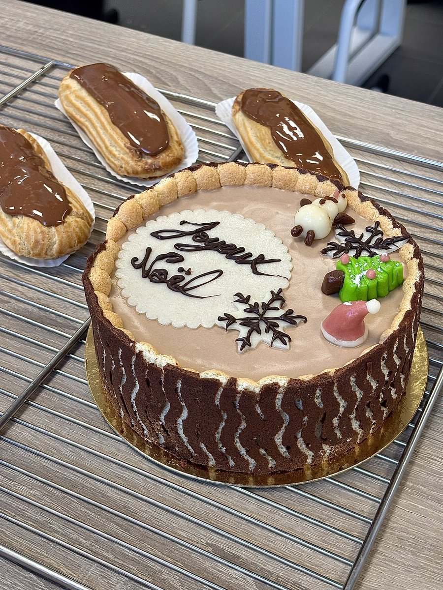 tp 7 et 8 : tarte aux pommes, millefeuille, fondant au chocolat, tarte chiboust framboise, éclairs et charlotte poire chocolat