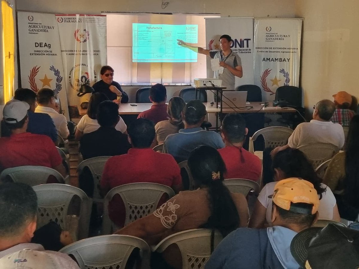 DNITpy's tweet image. ¡Presentes en el Norte de la Región Oriental! 🇵🇾

Técnicos de la DNIT en conjunto con el MAG y el SENAVE capacitaron esta semana a productores de los departamentos de San Pedro, Concepción y Amambay para impulsar la formalización del sector.