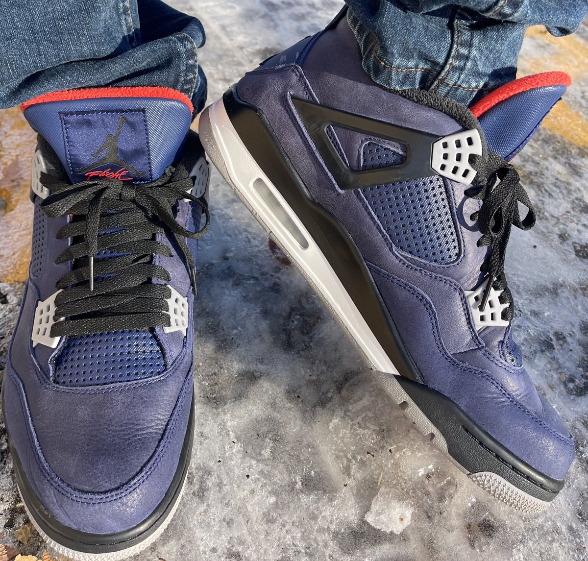 hisexcellence79's tweet image. Since it’s a 4s day and winter has bullied fall.

#kotd 
#yoursneakersaredope 

@Jumpman23 
@nikestore 

Nike Air Jordan 4 Winterized