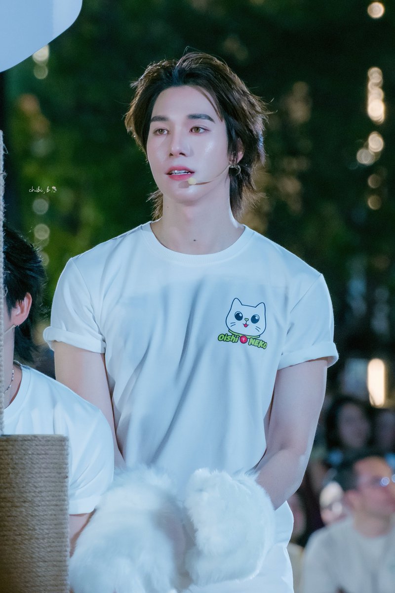 chibi_bow's tweet photo. เป็นแมวอุ้งมือสีขาวขนฟูๆ ที่หล่อที่สุดเลย🐱😳

#OishiClubxSkyNani
#hirunkit_ @Hirunkit_ https://t.co/Dssxxz6Rg0