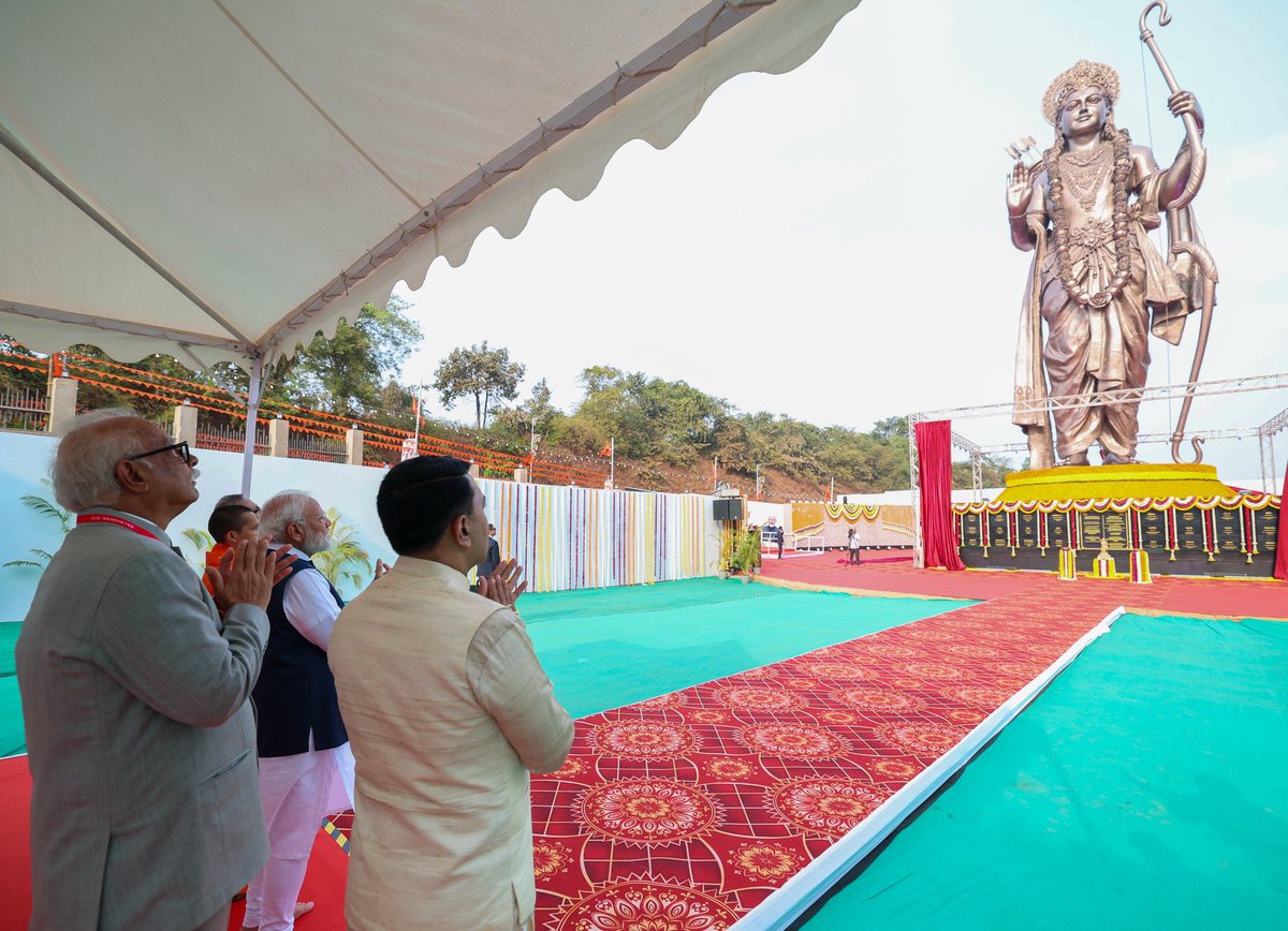 BJP4India's tweet image. Prime Minister Modi unveiled a 77-foot bronze statue of Lord Ram at the historic Shree Samsthan Gokarn Partagali Jeevottam Math in Goa, as the revered 550-year-old spiritual seat celebrates its milestone anniversary. 🛕