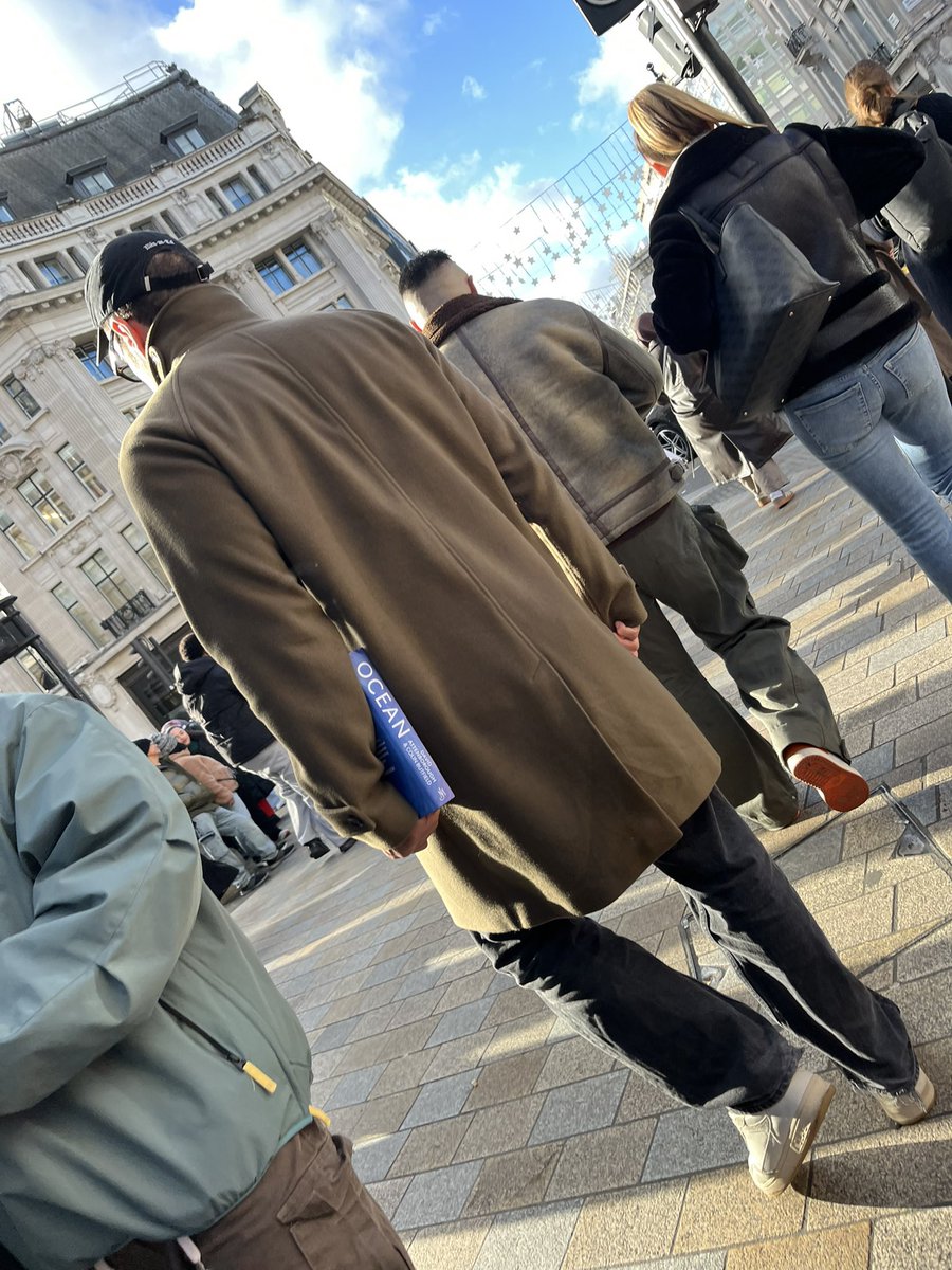 LeftKidney4Theo's tweet image. Theo James spotted in London on November 28, 2025

📸 dk_09518 on Twitter/X