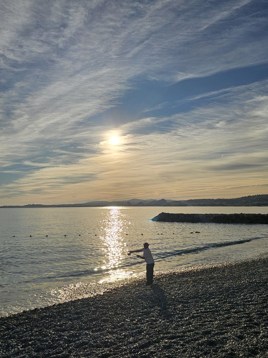 GillesM06's tweet image. Ça mord ou pas ? 
#AlpesMaritimes #CotedAzurFrance @ExploreNCA @MaRegionSud #picoftheday #NatureBeauty